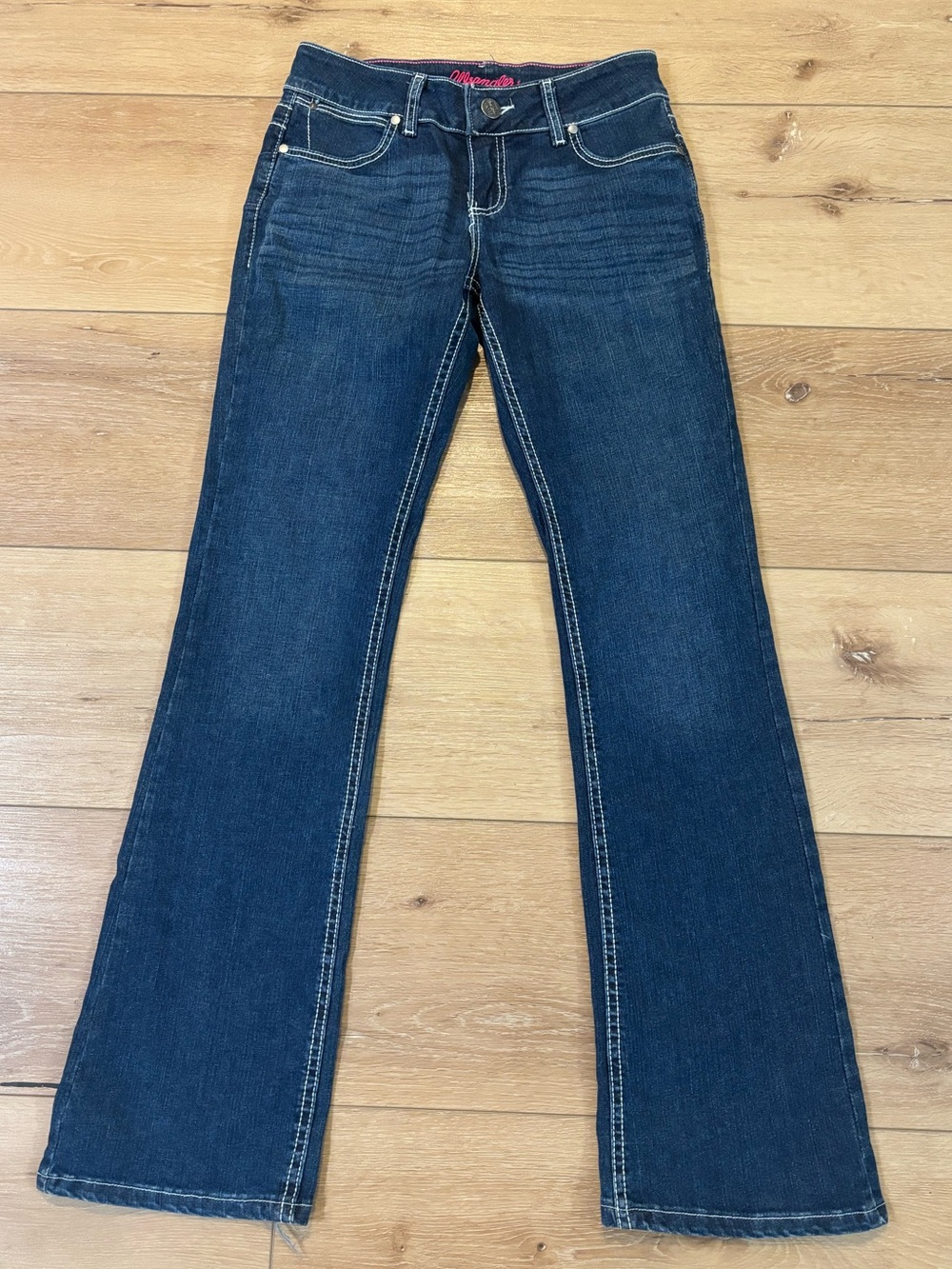 Women’s Wrangler Jeans 1/2 x32 NWT